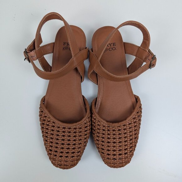 FRYE AND CO. | Brown Woven Flat Sandals Size 7 - Picture 1 of 6